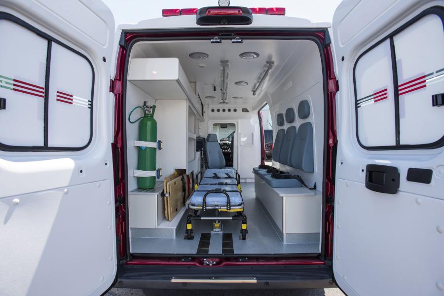 Интерьер Fiat Ducato Ambulancia UTI 2018 года  (LA) (фото 2 из 2)